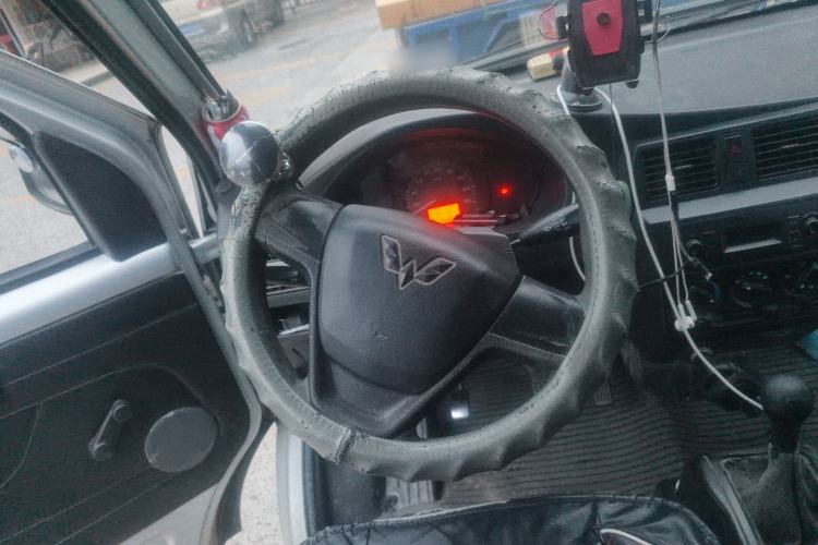 Used Wuling Rongguang 2017 1.5L Extended Basic Version Steering Wheel
