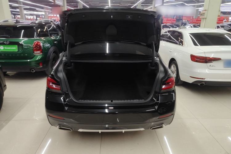 Used BMW 5 Series 2021 525Li M Sport Package Trunk