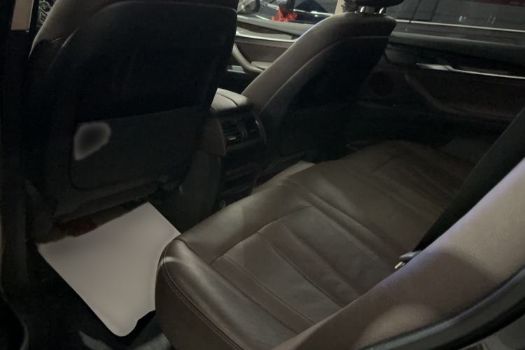 Used BMW X5 2015 xDrive28i Interior 3