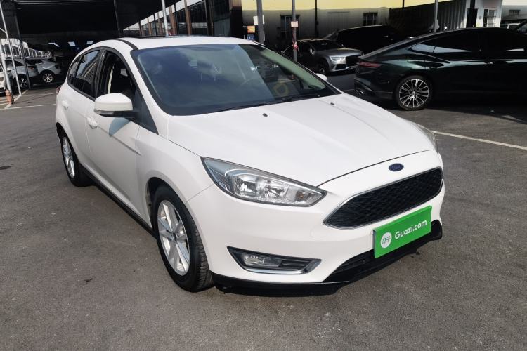 Used Ford Focus 2017 Hatchback 1.6L Manual Fashion Edition SmartDrive Version
