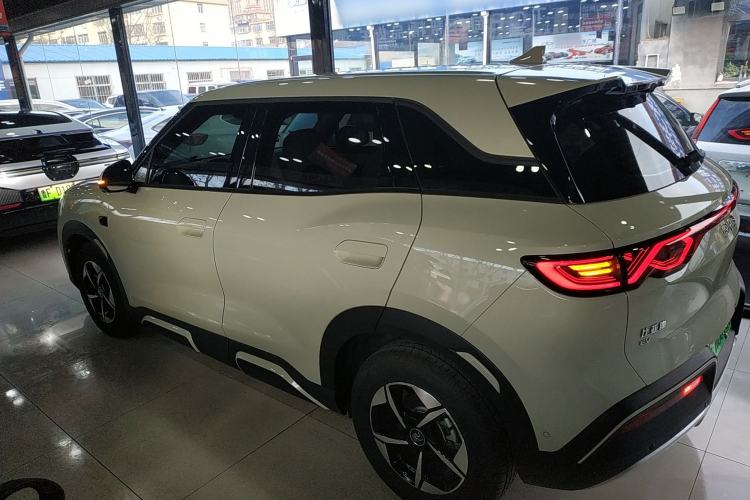 Used BYD Yuan UP 2025 Intelligent Driving Version 401 km Leading Edition
