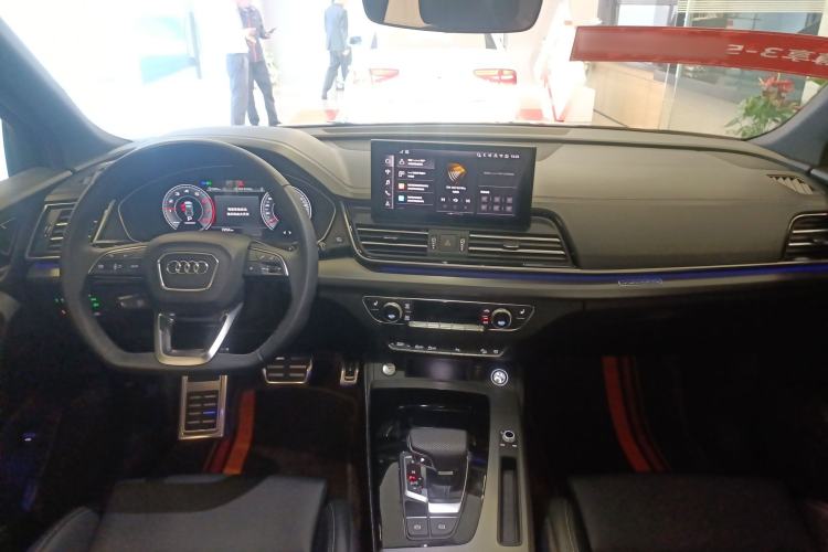 Used Audi Q5L 2025 quattro 45th Anniversary Edition 40 TFSI Luxury Dynamic Model
