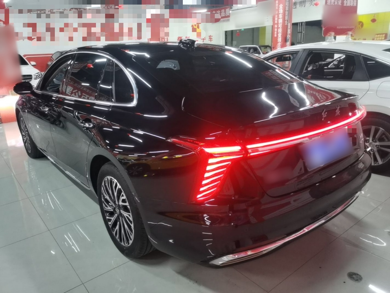 Hongqi H5 2025 2.0T Automatic Flag Edition – 500 000 Units Commemorative Version — снимка 4