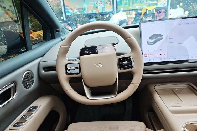 Used Li Auto i6 2025 Model Two-Wheel-Drive Standard Type