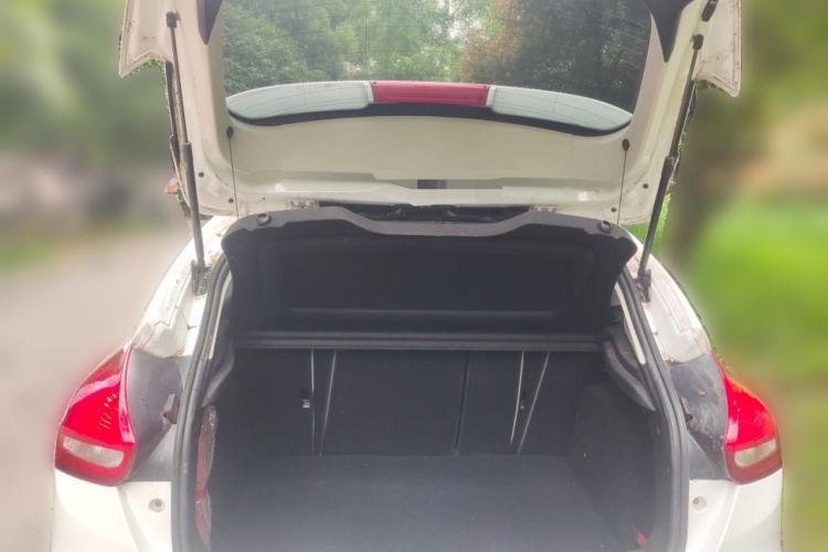 Used Ford Focus 2017 Hatchback 1.6L Automatic Comfort Plus SmartDrive Edition Trunk