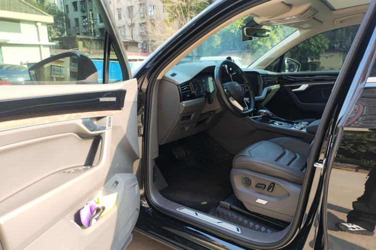 Used Volkswagen Touareg 2023 3.0 TSI Prestige Edition Classic Sport Package