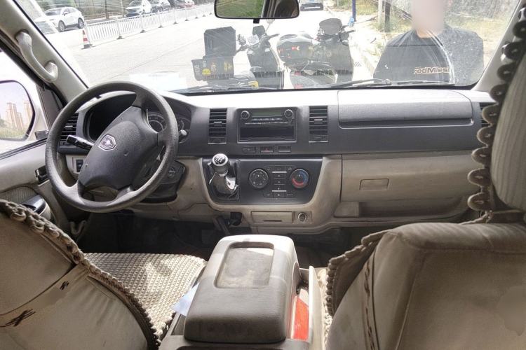 Used Jinbei Hiace 2014 2.0L Comfort Version V19