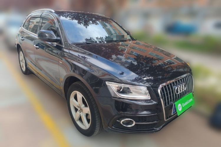 Used Audi Q5 2017 Plus 40 TFSI Ambition Model Front Right 45 Deg