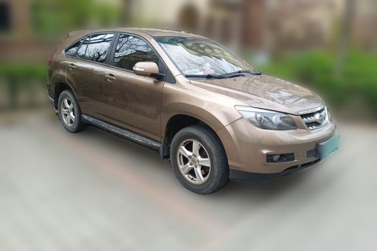 Used BYD S6 2014 2.0L Manual Luxury 7-Seater Front Right 45 Deg