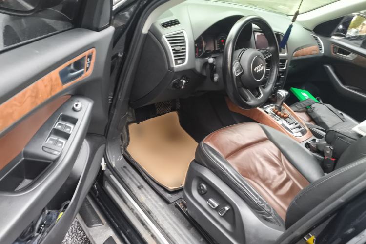 Used Audi Q5 2017 Plus 40 TFSI Ambition Model