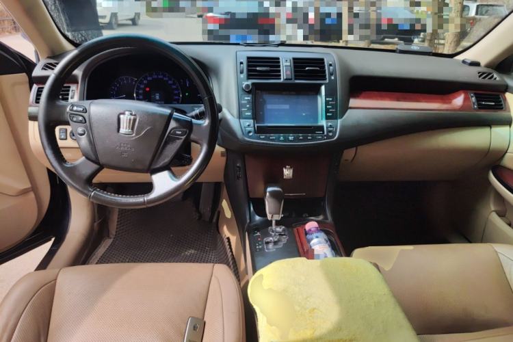 Used Toyota Crown 2010 2.5L Royal Leather Sunroof Edition
