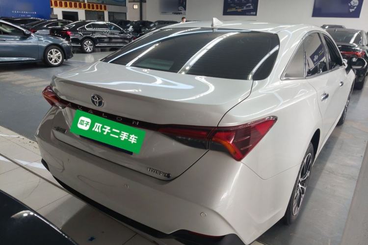 Used Toyota Avalon 2023 Dual-Engine 2.5L Luxury Edition Rear Right 45 Deg
