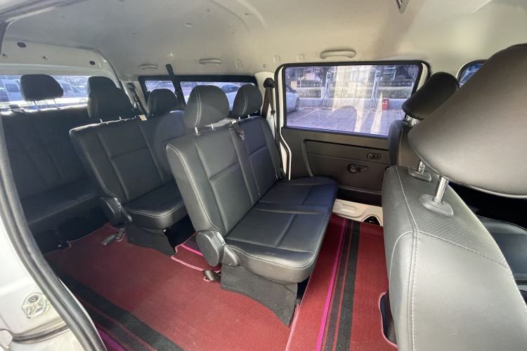 Used Jinbei Gold Hiace 2021 2.0L Passenger Van Travel Lion Mid-Size Air-Conditioned Version 9 Seats
