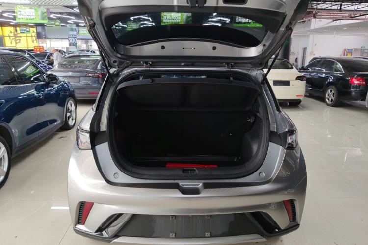 Used BYD Dolphin 2021 405 km Fashion Edition Trunk