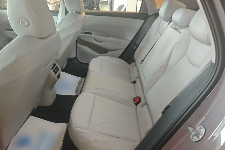 Used Volkswagen Lavida 2026 Pro 300TSI Starry Zhi Yi Edition Left Rear Seat