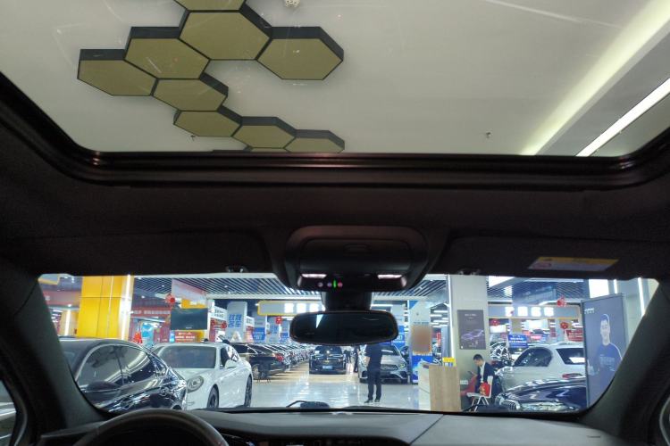 Used Cadillac XT5 2022 2.0T Two-Wheel Drive Luxury Version Headliner