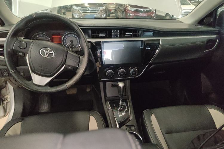 Used Toyota Corolla 2017 1.2T CVT GL-i Leather Edition Center Console