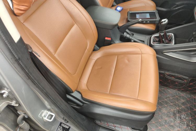 Used CHANGAN OSHAN CX70 2016 1.6L Manual Luxury Model Right Front Seat