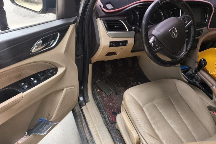 Used Baojun 730 2016 1.5L Manual Luxury Edition 7 Seats

