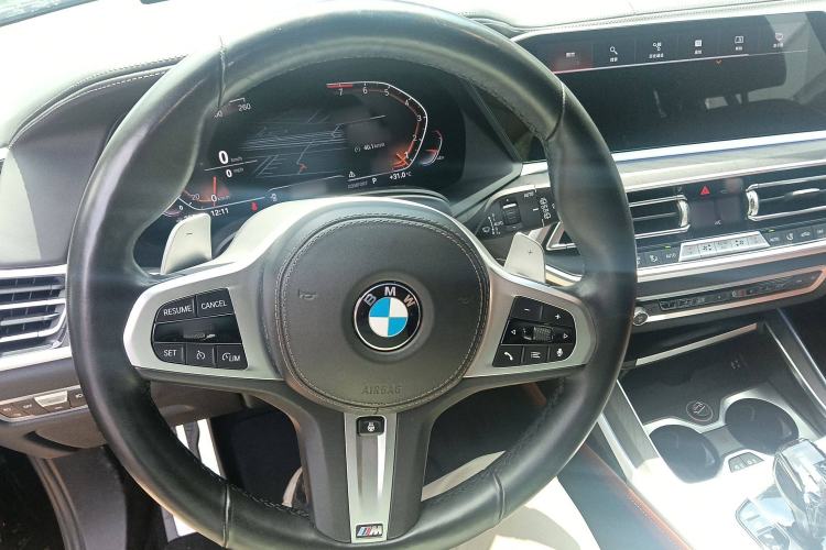 Used BMW X7 2020 xDrive40i Luxury M Sport Package
