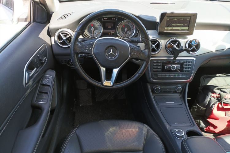 Used Mercedes-Benz GLA 2015 GLA 200 Fashion Model
