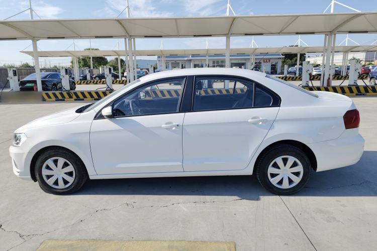 Used Volkswagen Jetta 2017 1.4L Manual Fashion Edition
