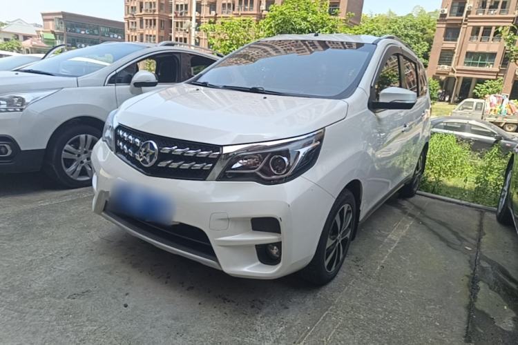 Used Venucia M50V 2019 1.6L CVT Luxury Edition