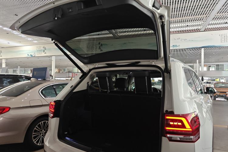 Used Volkswagen Teramont 2017 530 V6 Four-Wheel Drive Supreme Flagship Edition
