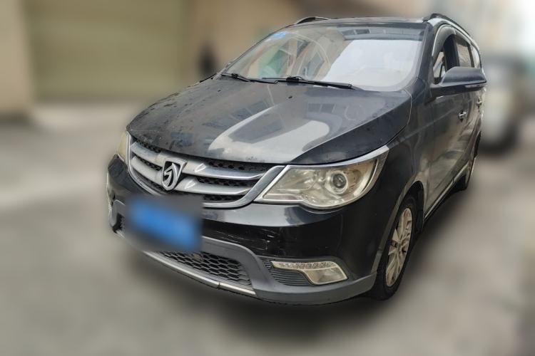 Used Baojun 730 2014 1.5L Manual Luxury Navigation ESP Version 7 Seats