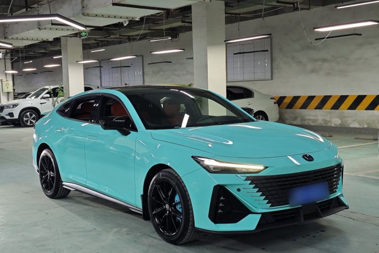 Used Changan UNI-V 2022 1.5T Prestige Version
