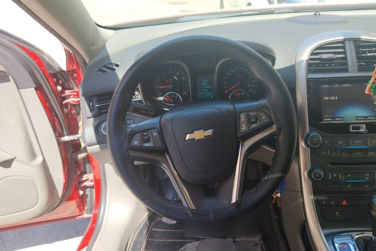 Used Chevrolet Malibu 2012 2.0L Automatic Luxury Edition Steering Wheel