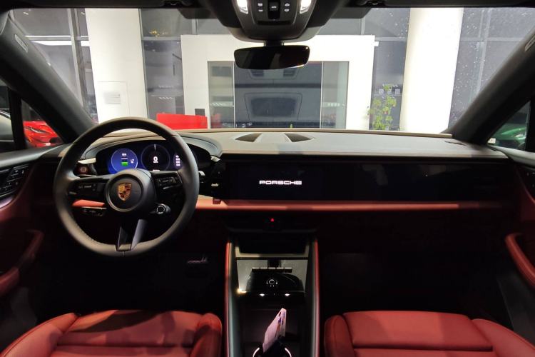 Used Porsche Macan 2024 Macan Long Range Edition
