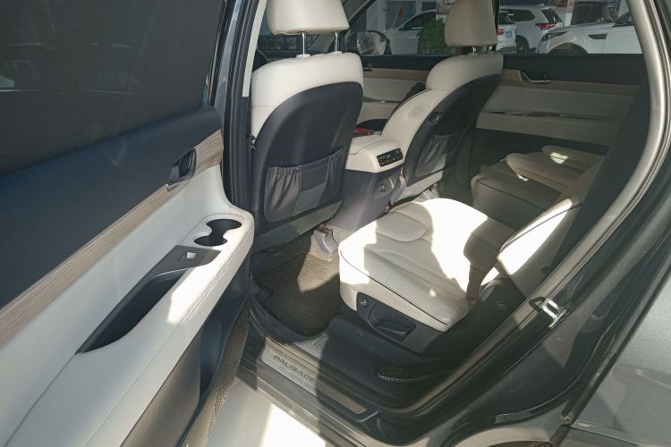 Used Hyundai Palisade 2021 3.5L Automatic 4x4 GLS
