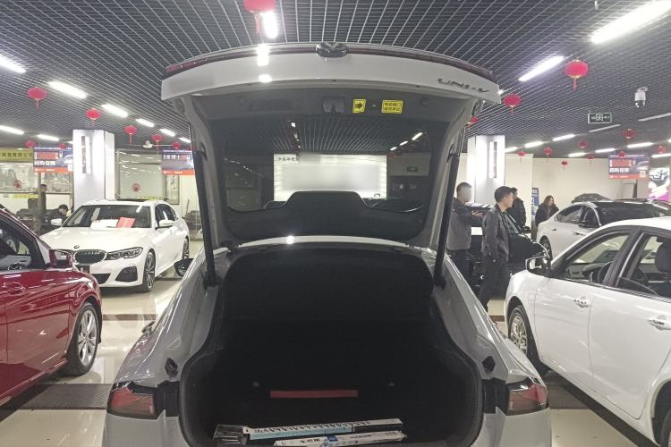 Used CHANGAN UNI-V 2022 1.5T Prestige Version