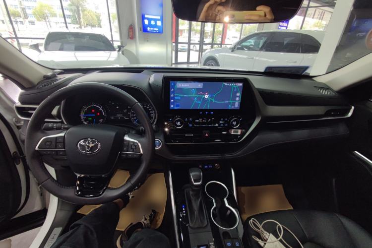 Used Toyota Highlander 2022 Dual-Engine 2.5L Four-Wheel Drive Prestige Version 7 Seats