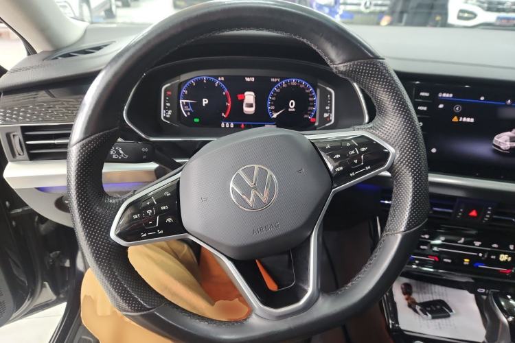 Used Volkswagen Passat 2022 330TSI Starry Luxury Edition