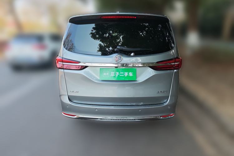 Used Buick GL8 2023 Facelifted Land Cruiser Executive Luxury Version