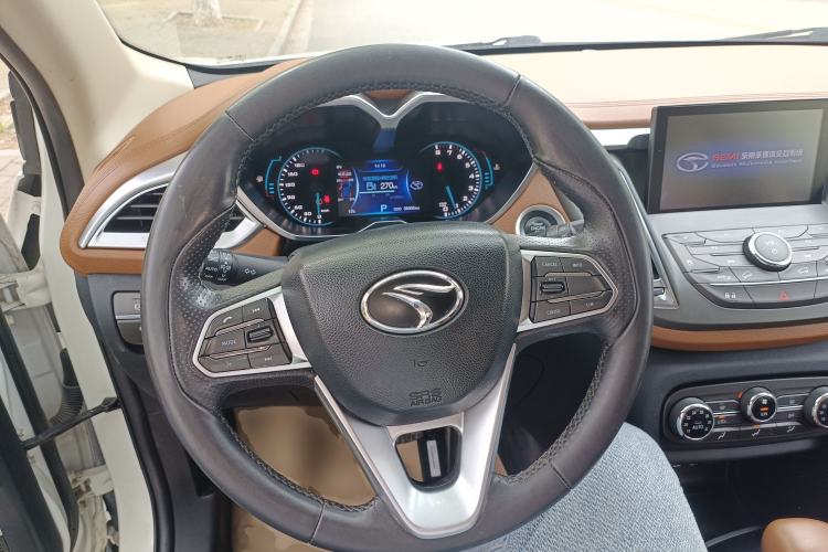 Used Soueast DX7 2015 1.5T Automatic Prestige Model Steering Wheel