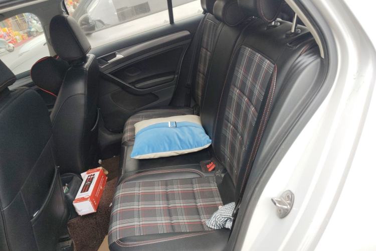 Used Volkswagen Golf 2016 1.6L Automatic Fashion Model