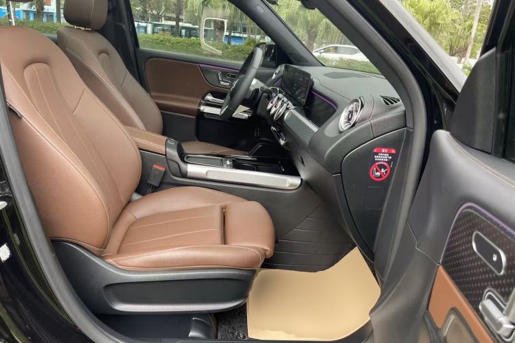 Used Mercedes-Benz GLB 2024 Refresh GLB 220 Fashion Edition Right Front Seat