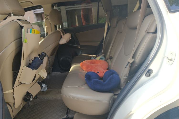 Used Toyota RAV4 2011 2.0L Automatic Luxury Edition
