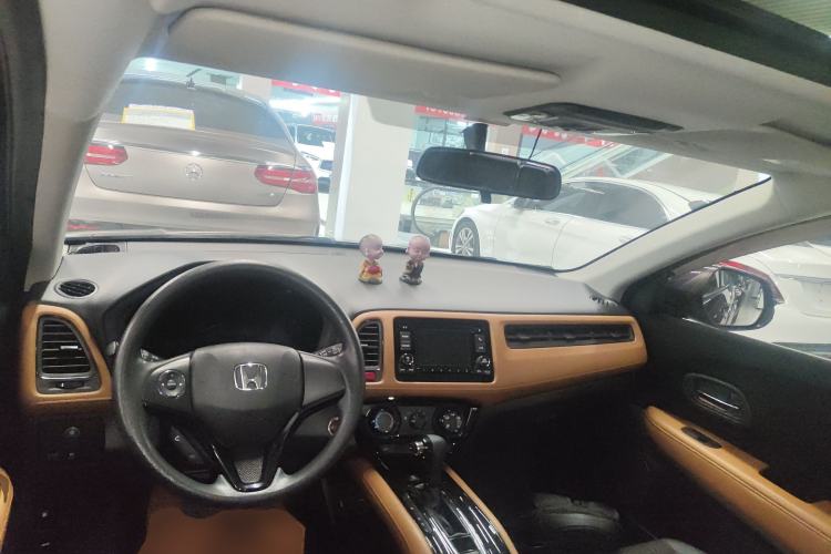 Used Honda Vezel 2016 1.8L CVT Front-Wheel Drive Pioneer Edition Center Console