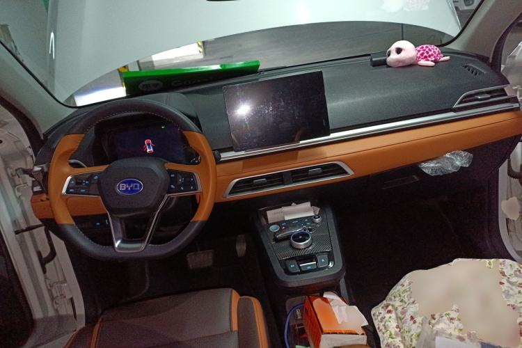 Used BYD e2 2020 Upgraded Version Extended Range Edition Premium Model Center Console