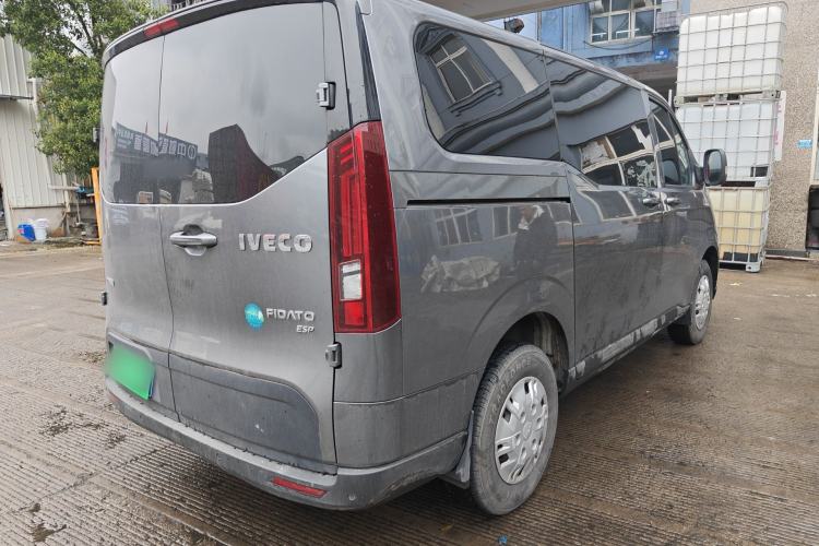 Used Iveco Fidato 2025 C30 Passenger Van 2.0T 93kW Manual – Xingtu Edition
