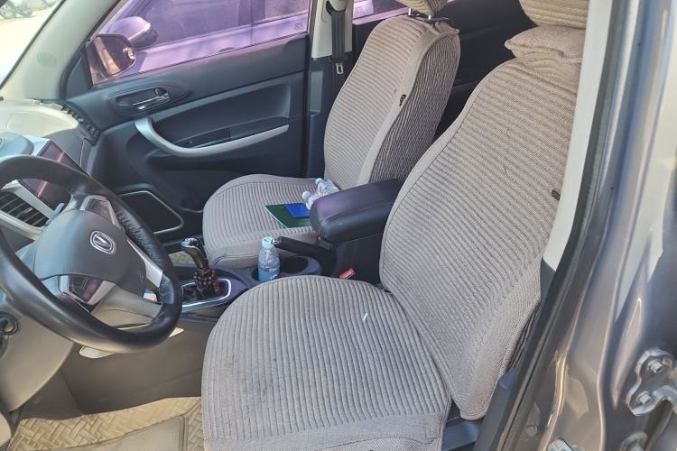 Used CHANGAN CS35 2014 1.6L Manual Luxury Model China V Standard