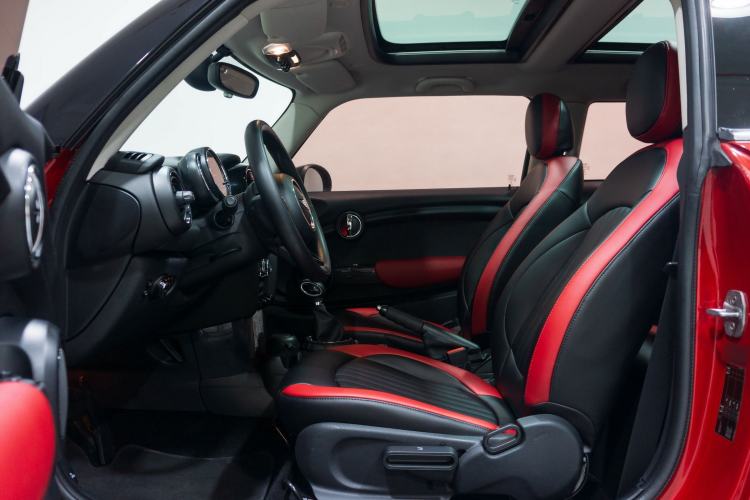 Used MINI 2014 1.5T COOPER Fun Interior 4