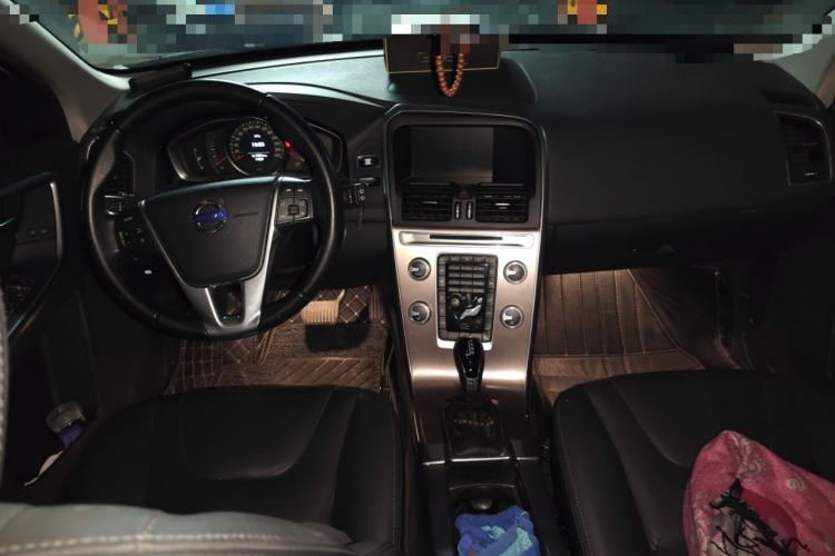 Used Volvo XC60 2017 T5 AWD Smart Upgrade Model
