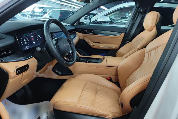 Used Lynk & Co 09 EM-P 2021 2.0T PHEV Halo Six-Seater Left Front Seat