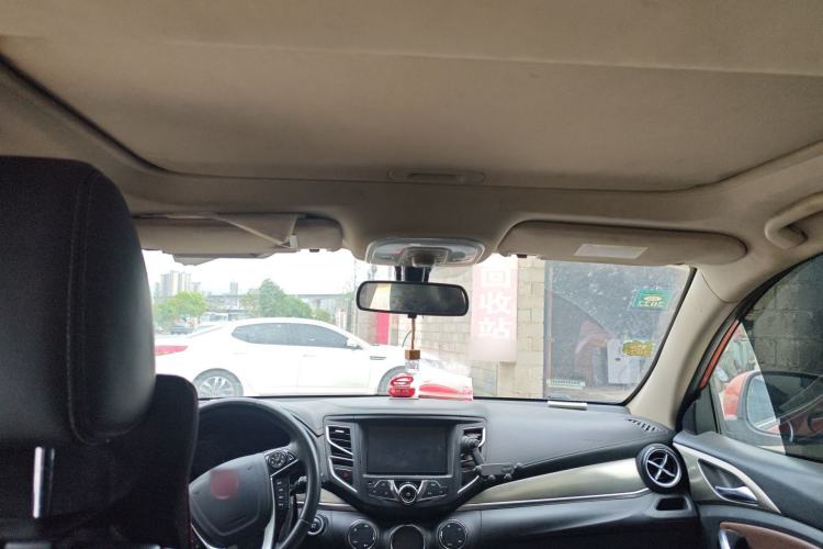 Used BYD Song 2017 Gaishi Upgrade Edition 1.5TI Manual Elite Model
