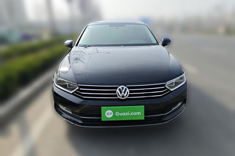 Used Volkswagen Magotan 2017 280TSI DSG Comfort Model Front